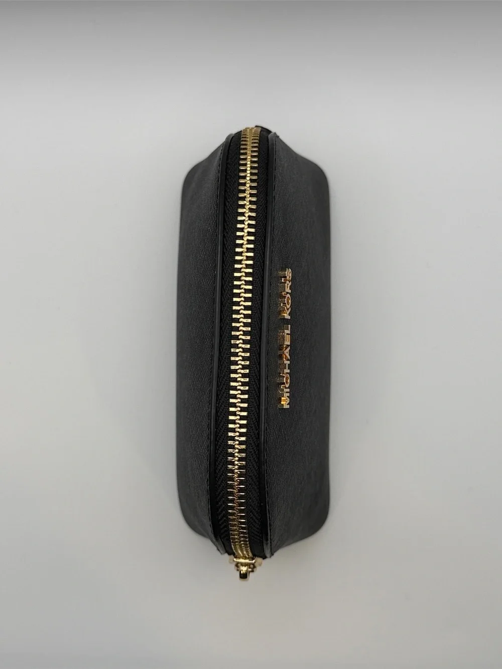 Michael Kors Jet Set Travel Saffiano Leather Medium Pouch — Black — NWT